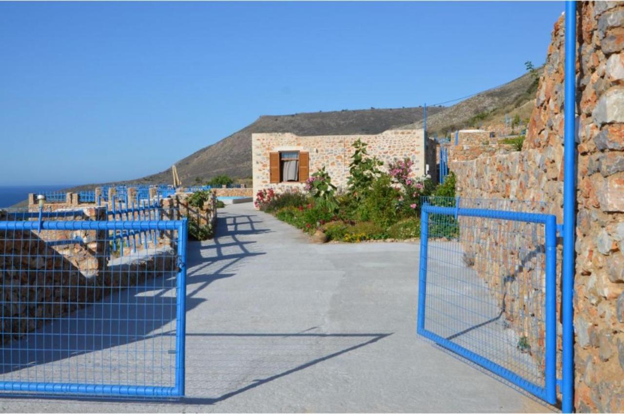 Stone Villa I In Petres Petres  Exterior photo
